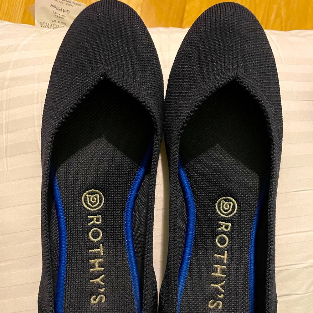 Navy blue size 9 round toe Rothy’s